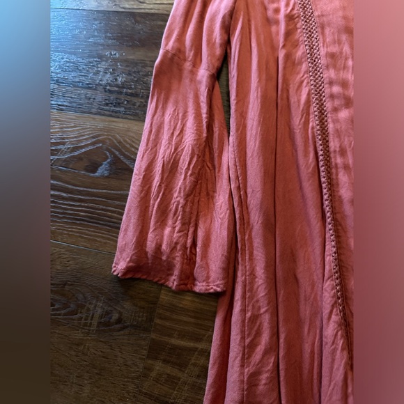 Beautiful Roxy Dress - Picture 3 of 6